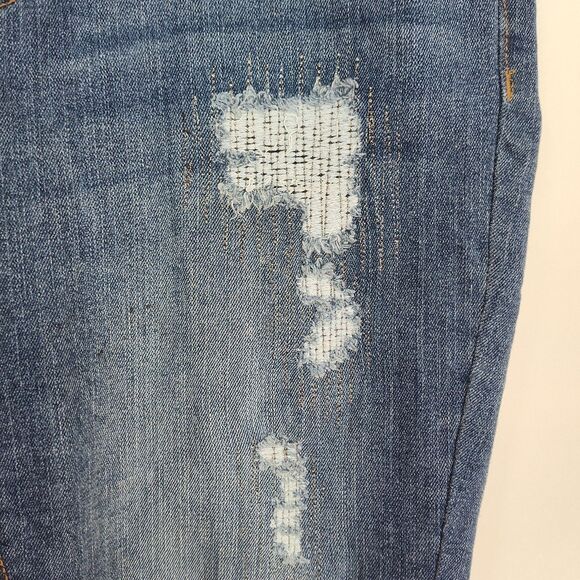 C Est. 1946 Denim Jeans Women's 6 Blue Distressed Embroidered Skinny Mid-Rise - Picture 2 of 7